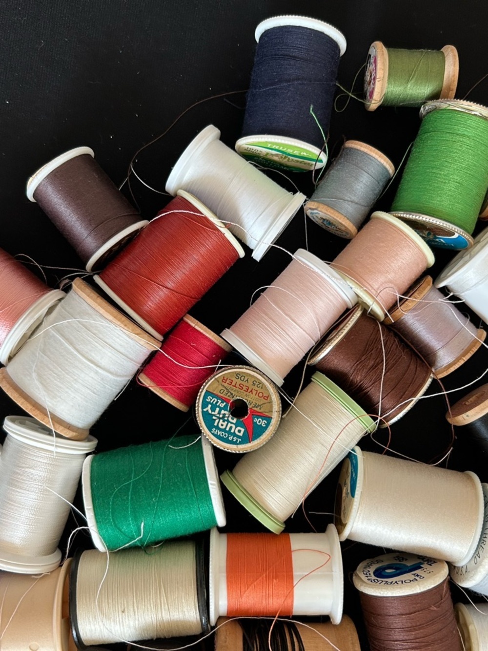 Assorted Thread and Sewing Spool Lot - Multi Color - Picture 6 of 8